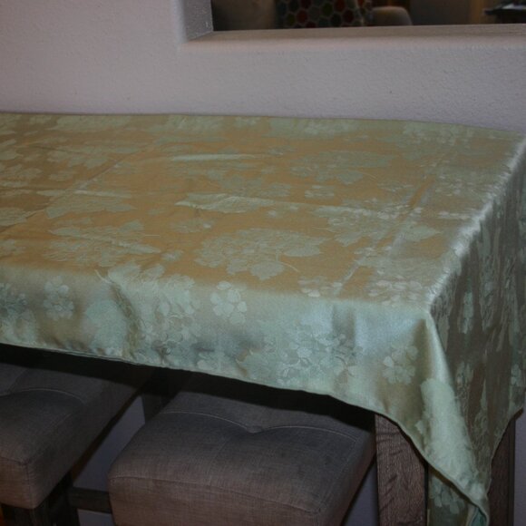 Pale Green Jacquard Floral Embossed 52” x 70” Table Cloth B-239 - Picture 2 of 5